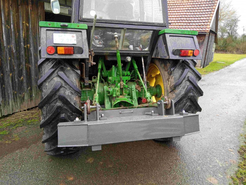 14. Schlepper hinten.jpg