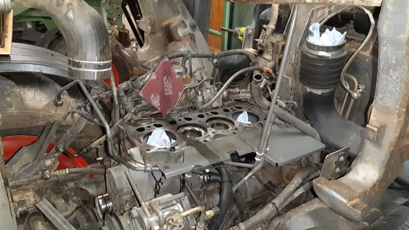 Motorüberholung 2.jpg