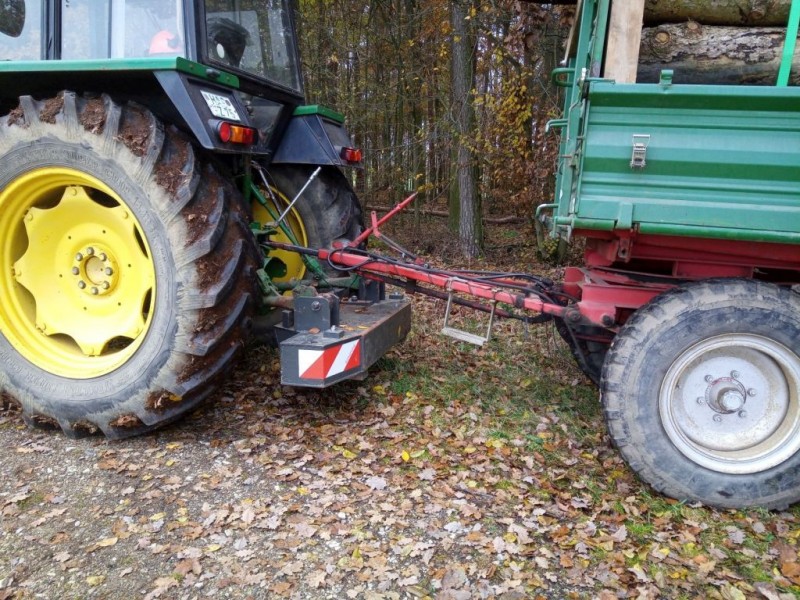 John Deere Gewicht mit Anhänger.jpg