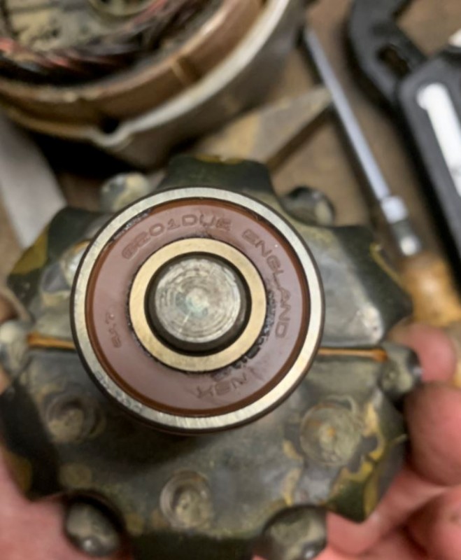 Bosch Lichtmaschine Riemenscheibenlager NSK.JPG