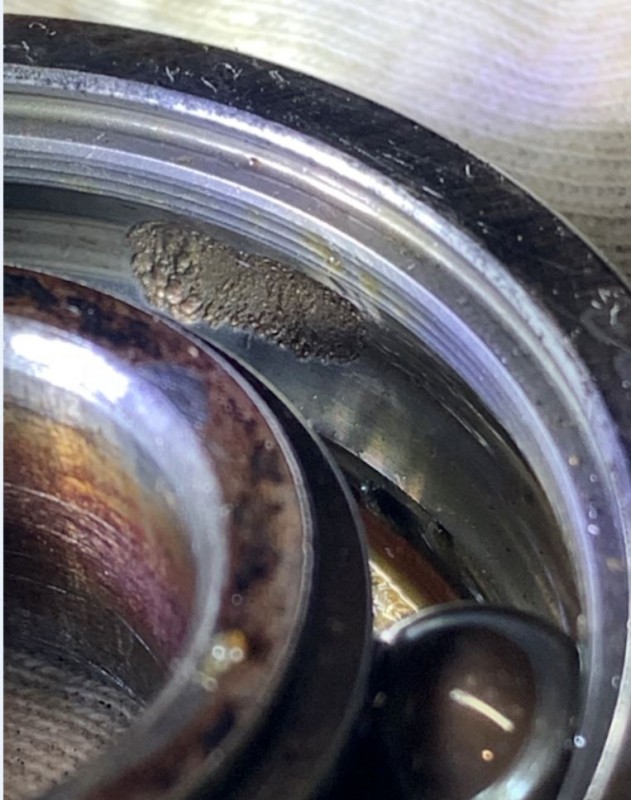 Detail Lagerschaden Bosch Lichtmaschine.JPG