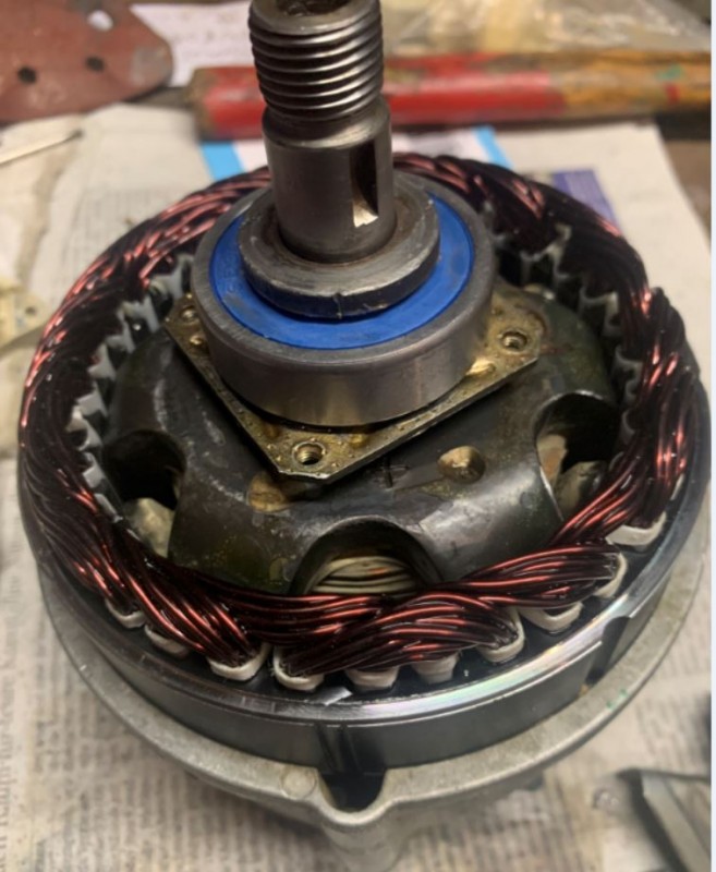 Bosch Lichtmaschine Hochzeit Ständerwicklung und Rotor.JPG