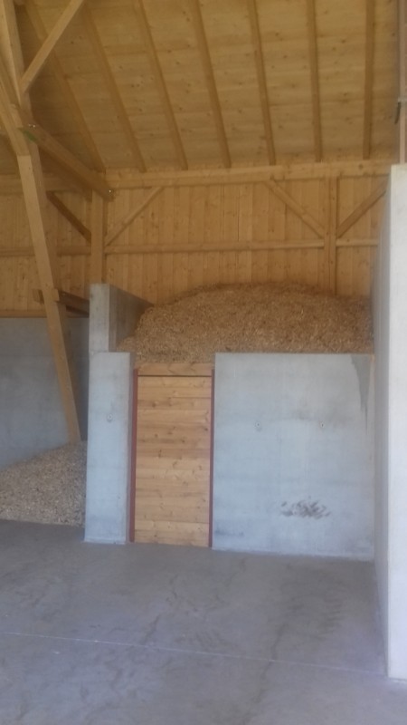 Erste Füllung Bunker und Halle.jpg