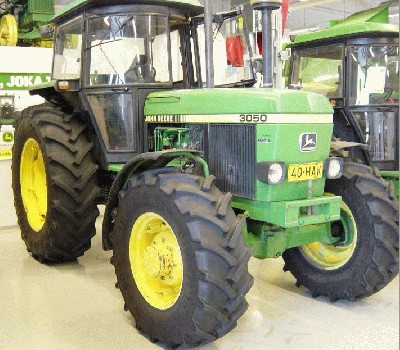 John Deere 3050.jpg
