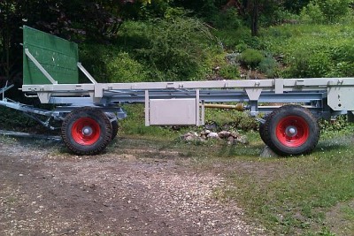 Anhänger lackiert1.jpg