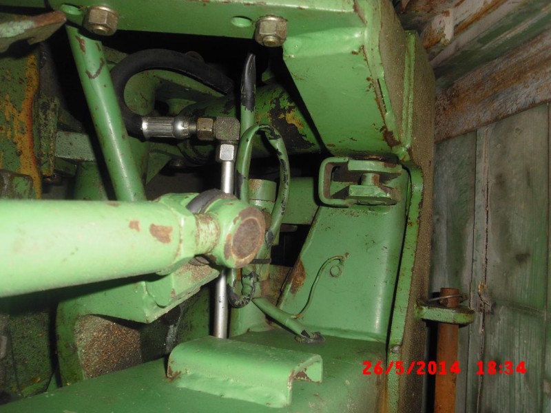 Hubzylinder und Hubwelle an achse.jpg