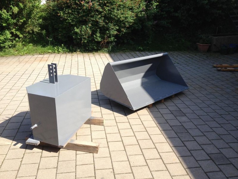 Heckgewicht und Frontladersch 009.JPG