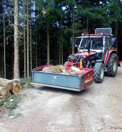 Traktor mit SW und Rosensteiner - Heimfahrt.jpg