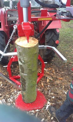 Holz spalten schöner Klotz.jpg