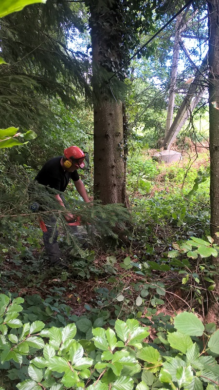 Hat wohl vergessen das Visier zu klappen.jpg