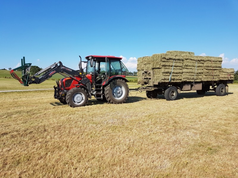 Wagen mit Schlepper.jpg