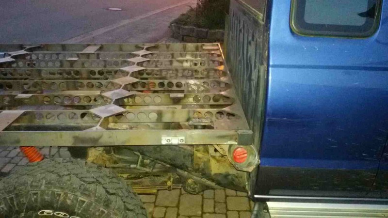 17. Aufbau PU Tank.jpg