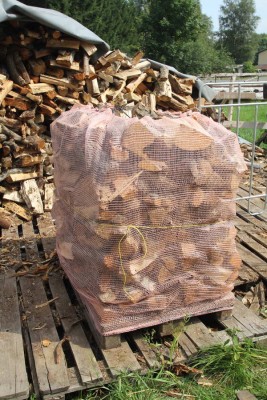 Netzsack auf Palette.JPG