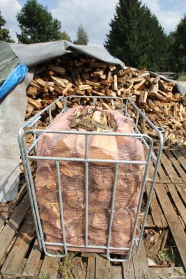 Netzsack mit Stativ.JPG