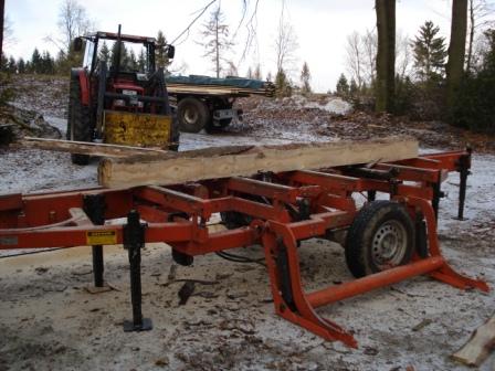Wood Mizer LT20 - Trecker zum Schwartenabtransport.JPG