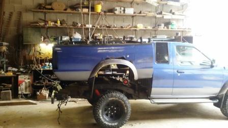 6. Alte Pritsche abbauen angehoben .jpg