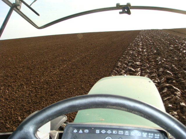 Weizensaat 2022 Bild 1.JPG